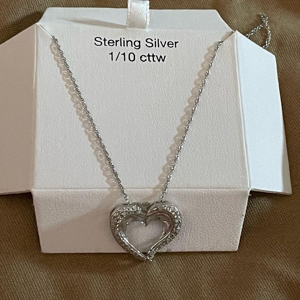 NEW STERLING SILVER ROUND DIAMOND HEART PENDANT 1/10 CT (CHAIN INCLUDED)